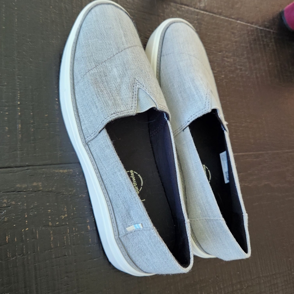 Slip in sneakers